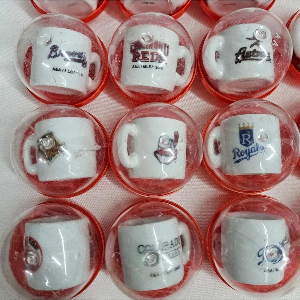 MLB 2000 Mini Mugs A&A Complete 30 Piece Gumball Vending Toy Lot Capsules‎
